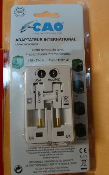CAO — Adaptateur International (Universal adapter)