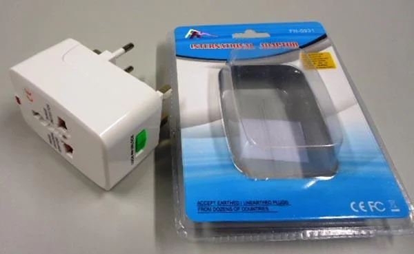 FH FOHILL — Travel Universal Adapter