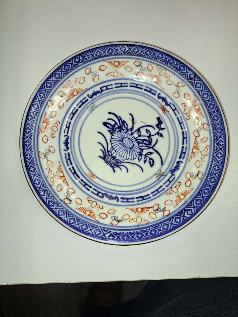 sans marque — assiette 7 décorée en céramique