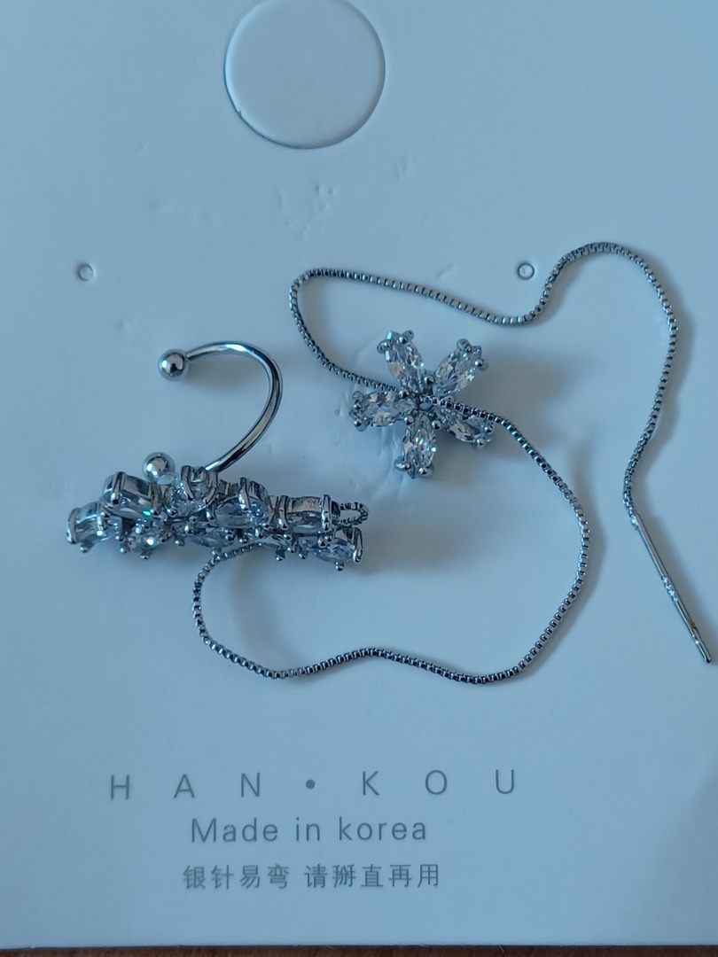 han kou — boucle d'oreille