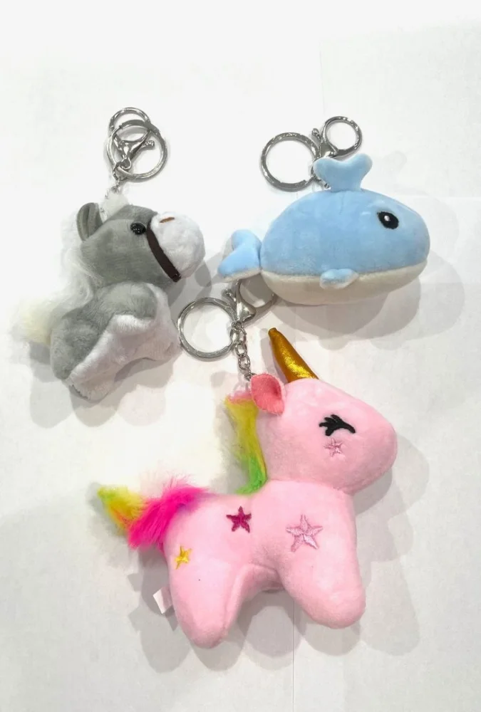 sans marque — porte cle avec petite peluche, diffeents motifs dont la licorne