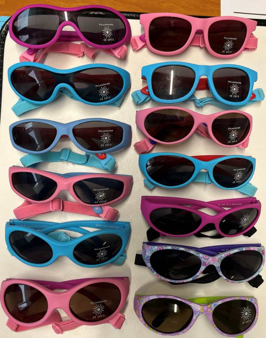 pas de marque — lunettes de soleil enfant avec cordon