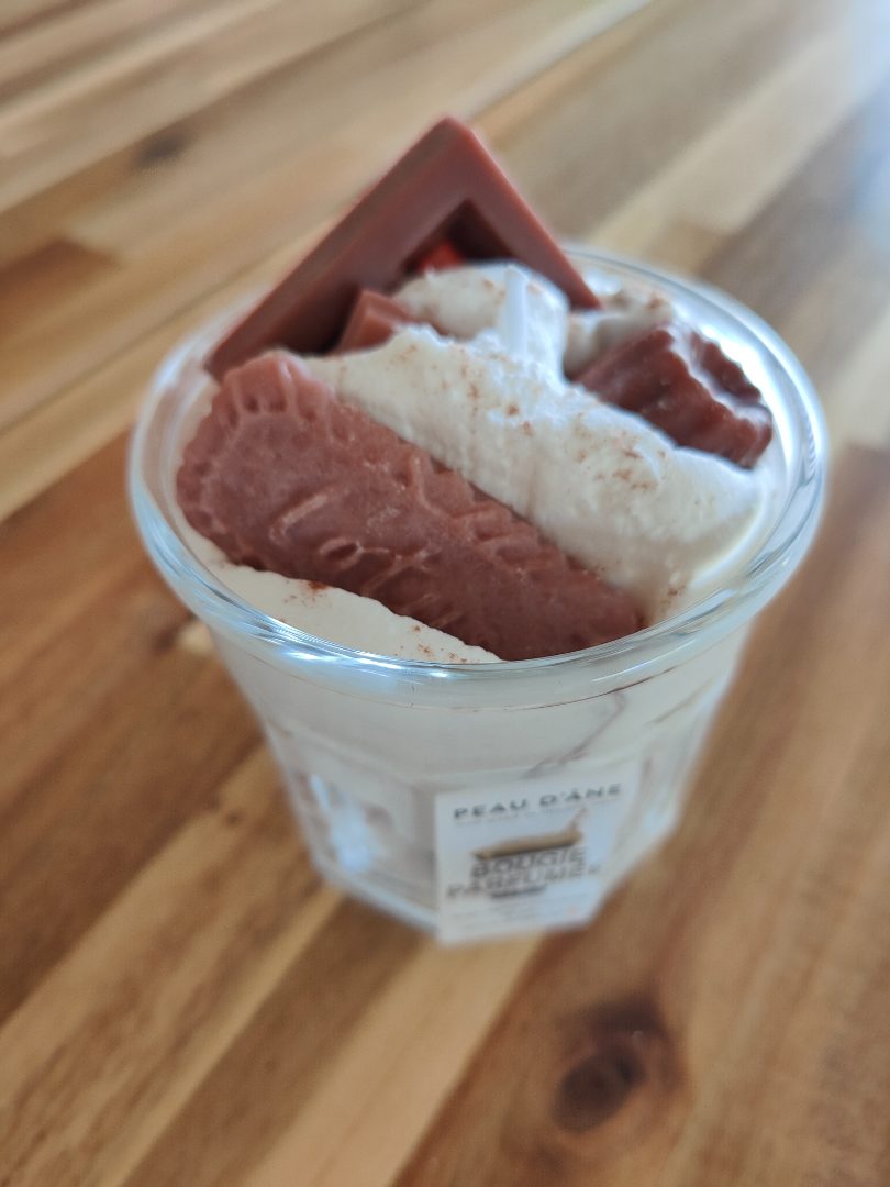 peau d'âne — bougie mousse au chocolat blanc